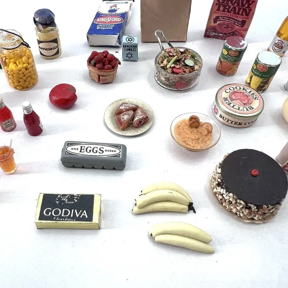 Unbranded dollhouse miniature